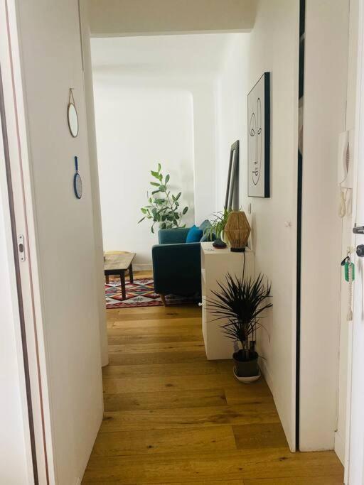 Paris - Appartement Cosy - Tour Eiffel A Pied Bagian luar foto